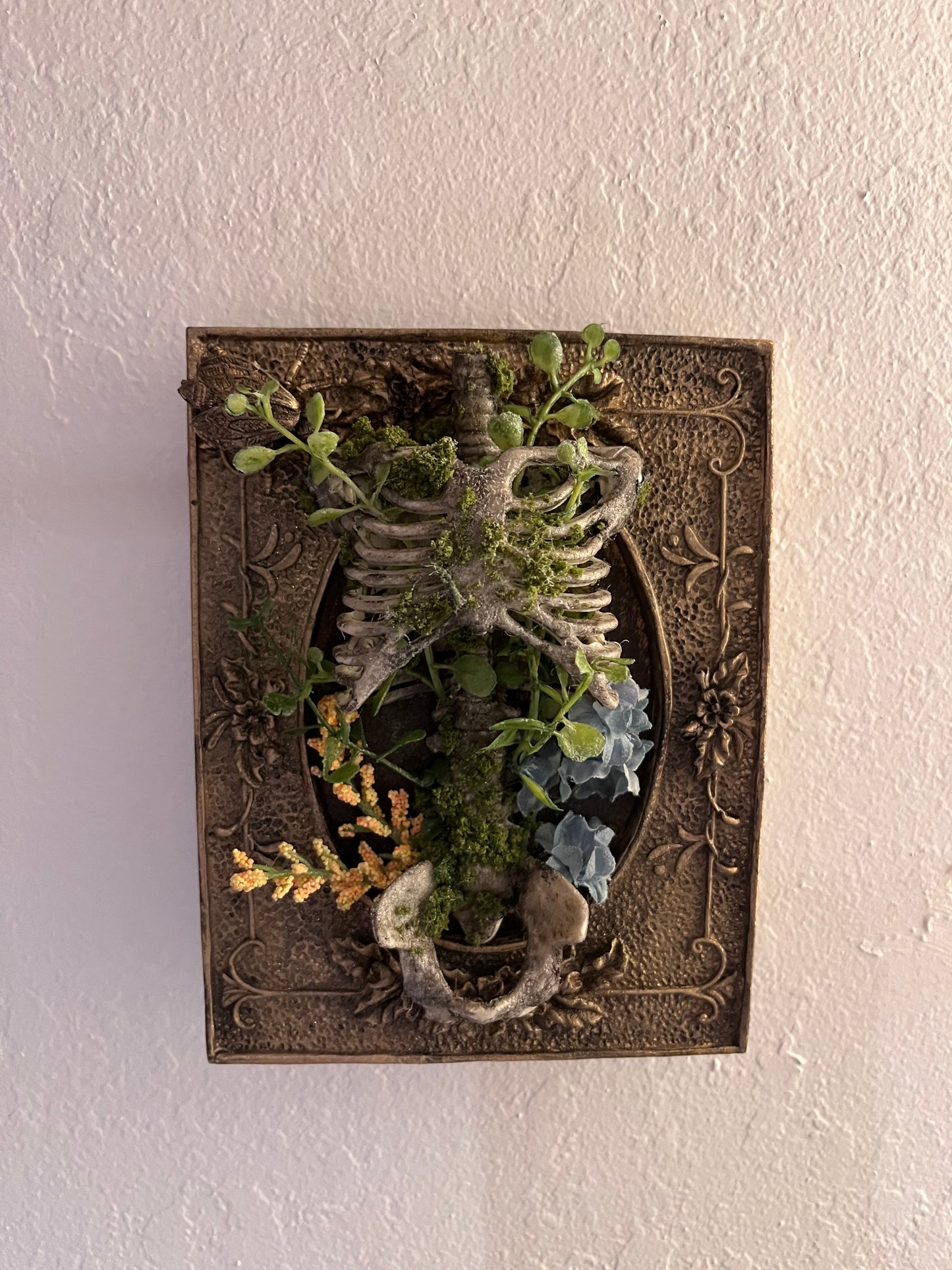 Skeleton Wall Hanging 5 x 7